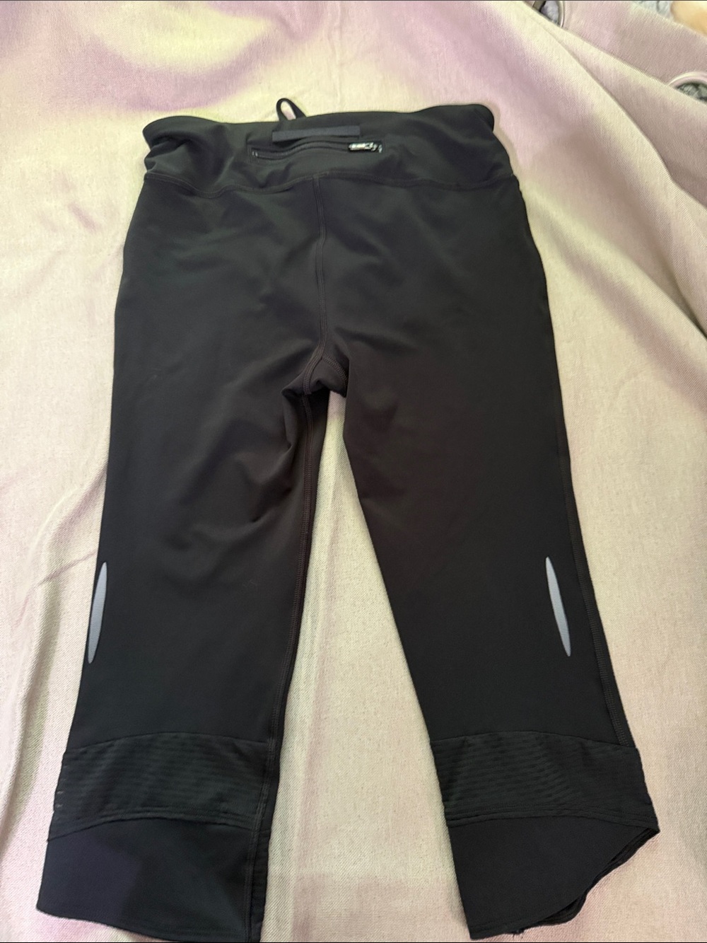 Under Armour Black Capri Performance Leggings - Picture 2 of 2